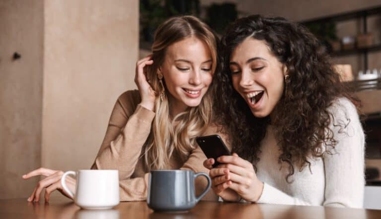 how to ask a girl out over text