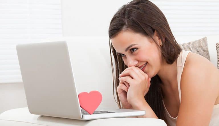 using a dating site without a photo